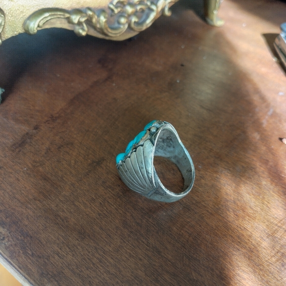 Navajo Turquoise Sterling Silver Ring - Picture 3 of 5